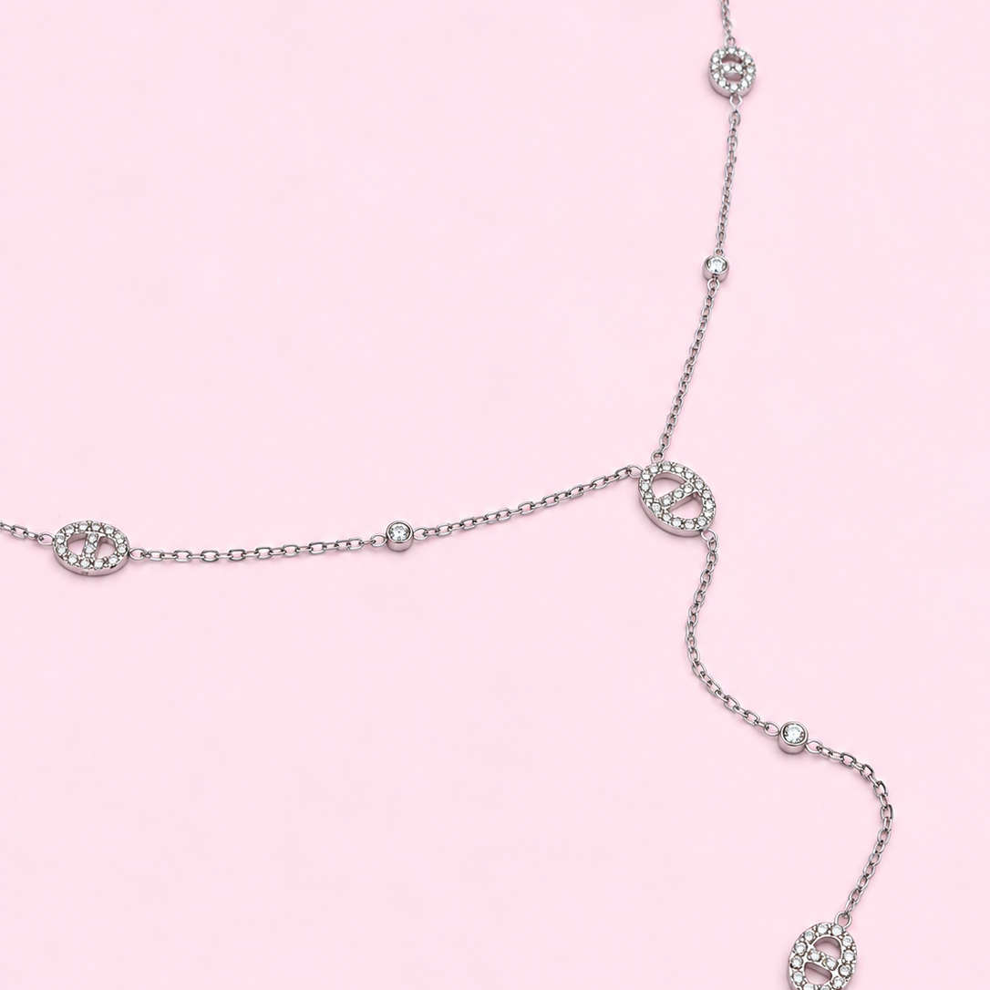 COLLIER NINA